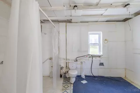 Bath - 6560 Mt Unger Rd, Otway, OH 45657 photo 2 of 5