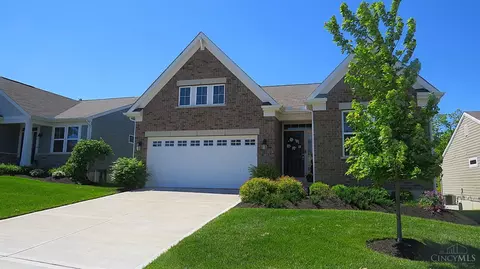 2160 Prestwick Bnd, Miamisburg, OH 45342