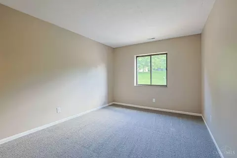 Bedroom - 6780 Harrison Ave, Cincinnati, OH 45247 photo 2 of 6