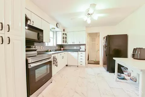 Kitchen - 655 Wilfert Dr, Cincinnati, OH 45245 photo 2 of 4