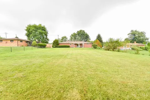 Exterior - 655 Wilfert Dr, Cincinnati, OH 45245 photo 2 of 7