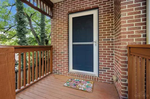 Exterior - 2552 Cleinview Ave, Cincinnati, OH 45206 photo 2 of 6