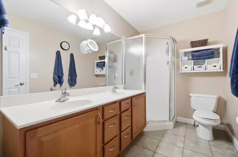 Bath - 2552 Cleinview Ave, Cincinnati, OH 45206 photo 1 of 4