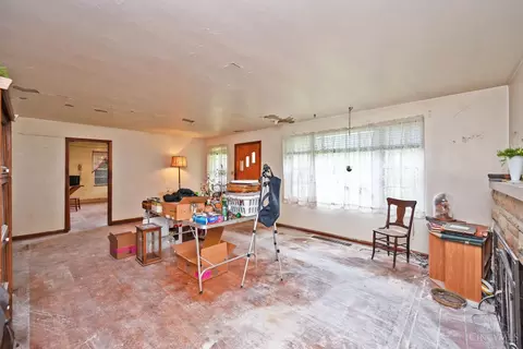 Living - 7007 Harrison Ave, Cincinnati, OH 45247 photo 2 of 2