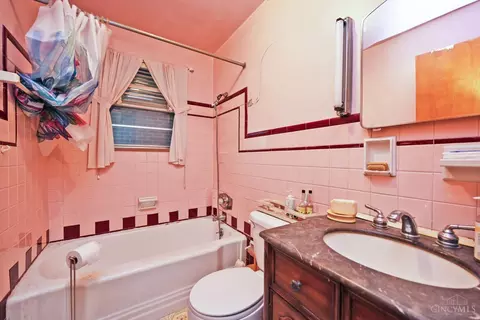 Bath - 7007 Harrison Ave, Cincinnati, OH 45247 photo 1 of 1