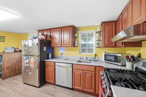 Kitchen - 4716 Maynard Dr, Blue Ash, OH 45242 photo 1 of 3