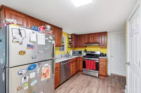 Kitchen - 4716 Maynard Dr, Blue Ash, OH 45242 photo 2 of 3