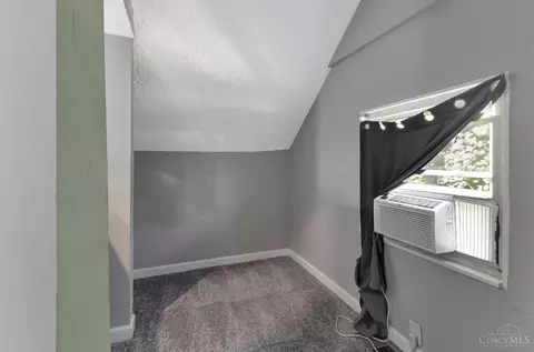 Bedroom - 3953 Kirkup Ave, Cincinnati, OH 45213 photo 3 of 3