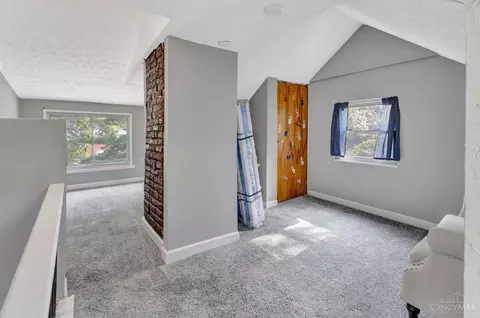 Entry Way - 3953 Kirkup Ave, Cincinnati, OH 45213 photo 6 of 6