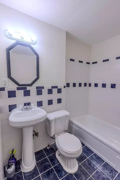 Bath - 1828 Freeman Ave, Cincinnati, OH 45214 photo 2 of 2