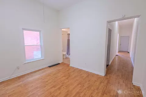 Entry Way - 1828 Freeman Ave, Cincinnati, OH 45214 photo 1 of 2