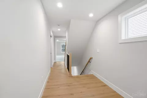 Entry Way - 3309 Bach Ave, Cincinnati, OH 45209 photo 5 of 7