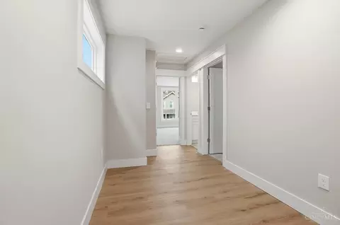 Entry Way - 3309 Bach Ave, Cincinnati, OH 45209 photo 4 of 7