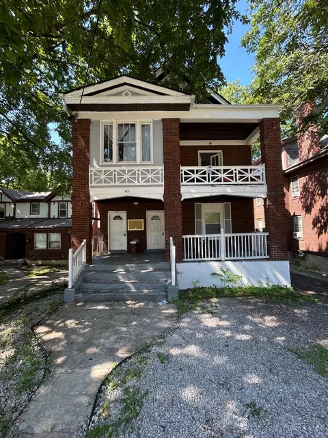 811 S Fred Shuttlesworth Cir, Cincinnati, OH 45229
