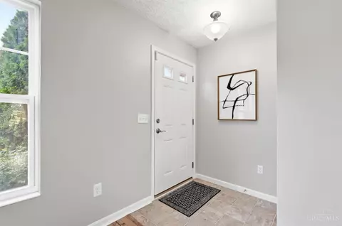 Entry Way - 5236 Crested Owl Ct, Morrow, OH 45152 photo 1 of 2