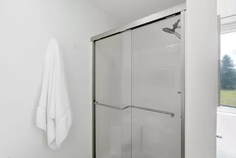 Bath - 5236 Crested Owl Ct, Morrow, OH 45152 photo 5 of 7