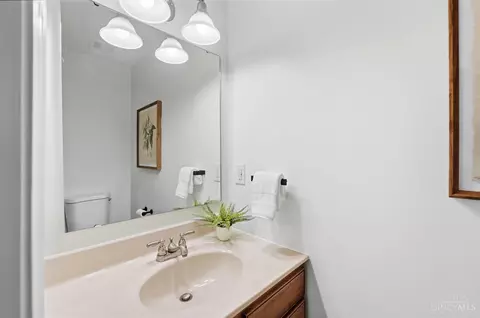 Bath - 5236 Crested Owl Ct, Morrow, OH 45152 photo 1 of 7