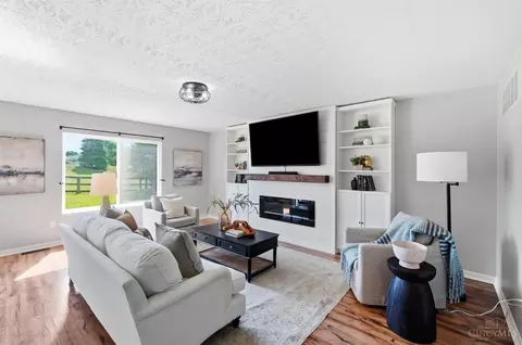 Living - 5236 Crested Owl Ct, Morrow, OH 45152 photo 1 of 2