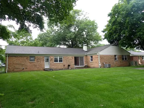 Exterior - 688 Buff Ct, Cincinnati, OH 45231 photo 3 of 8