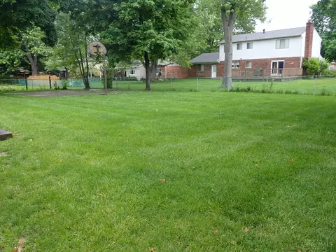 Exterior - 688 Buff Ct, Cincinnati, OH 45231 photo 7 of 8