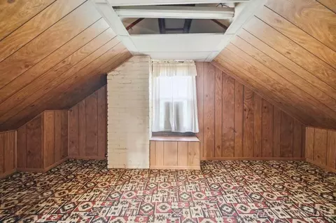 Bedroom - 7501 Ross Ave, Cincinnati, OH 45237 photo 6 of 9
