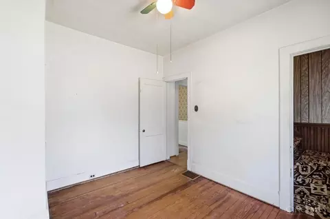 Bedroom - 7501 Ross Ave, Cincinnati, OH 45237 photo 5 of 9