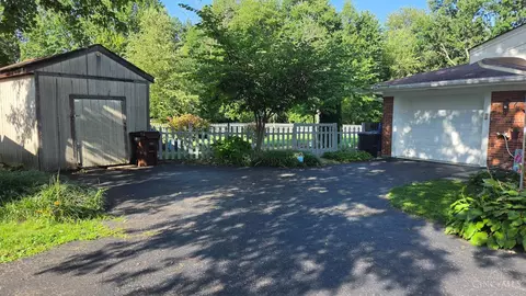 Exterior - 4150 Brookfield Dr, Cincinnati, OH 45245 photo 4 of 14