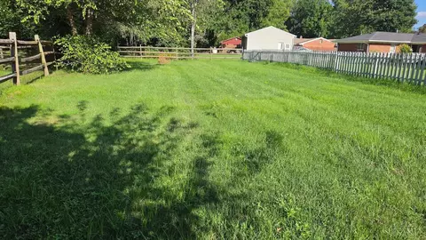 Exterior - 4150 Brookfield Dr, Cincinnati, OH 45245 photo 7 of 14