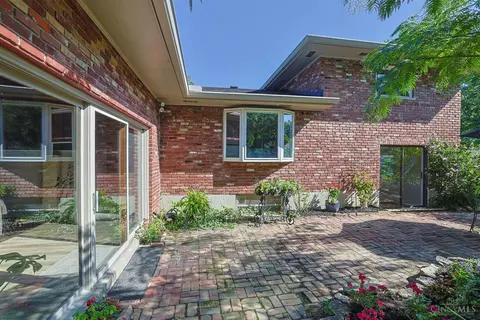 Exterior - 8608 Zenith Ct, Cincinnati, OH 45231 photo 6 of 7