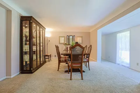 Dining - 8608 Zenith Ct, Cincinnati, OH 45231 photo 2 of 5