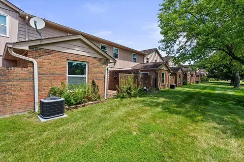 Exterior - 279 Jonathan Ct, Cincinnati, OH 45255 photo 1 of 1