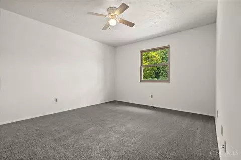 Bedroom - 279 Jonathan Ct, Cincinnati, OH 45255 photo 1 of 5