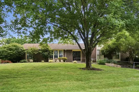 7031 Butterwood Dr, West Chester, OH 45241