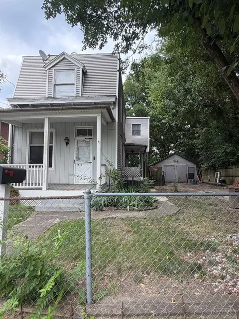 Exterior - 1612 Gilsey Ave, Cincinnati, OH 45205 photo 3 of 4