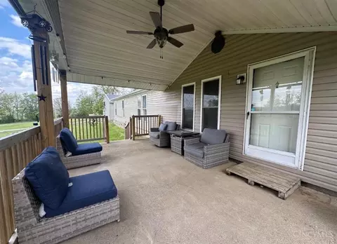 Exterior - 1000 Locust Rd, Hillsboro, OH 45133 photo 3 of 7