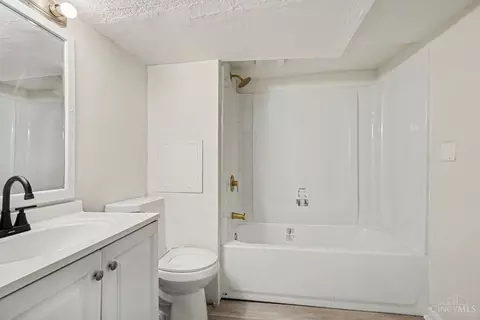 Bath - 2048 4th Ave, Cincinnati, OH 45224 photo 2 of 2