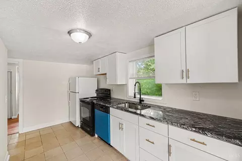 Kitchen - 2048 4th Ave, Cincinnati, OH 45224 photo 1 of 3