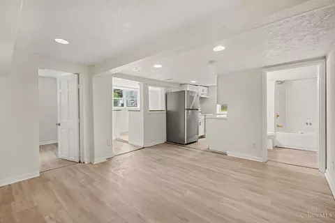 Living - 2048 4th Ave, Cincinnati, OH 45224 photo 4 of 4