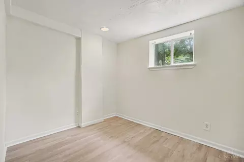 Bedroom - 2048 4th Ave, Cincinnati, OH 45224 photo 6 of 7