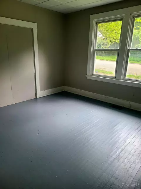 Bedroom - 1729 Pulte St, Cincinnati, OH 45225 photo 1 of 3