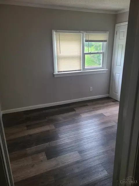 Bedroom - 1729 Pulte St, Cincinnati, OH 45225 photo 3 of 3
