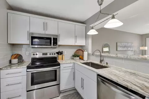 Kitchen - 1012 John St, Cincinnati, OH 45203 photo 3 of 8