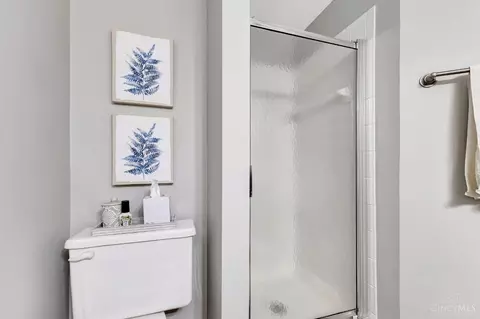 Bath - 1012 John St, Cincinnati, OH 45203 photo 6 of 6