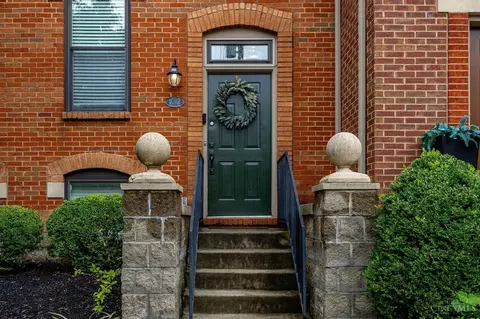 Entry Way - 1012 John St, Cincinnati, OH 45203 photo 1 of 3
