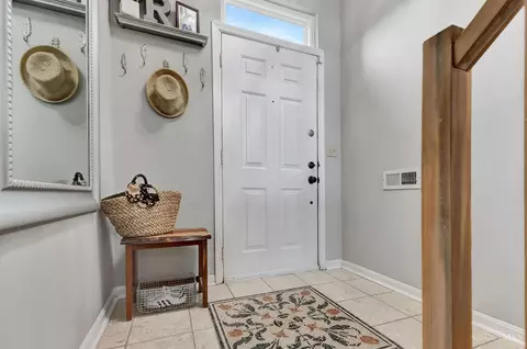 Entry Way - 1012 John St, Cincinnati, OH 45203 photo 3 of 3