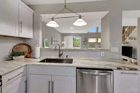 Kitchen - 1012 John St, Cincinnati, OH 45203 photo 4 of 8