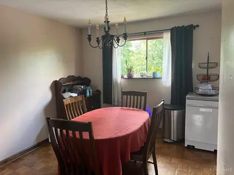 Dining - 2764 Cornwall Dr, Cincinnati, OH 45231 photo 1 of 2