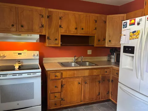 Kitchen - 2764 Cornwall Dr, Cincinnati, OH 45231 photo 1 of 3