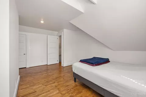 Bedroom - 2621 Hackberry St, Cincinnati, OH 45206 photo 5 of 6