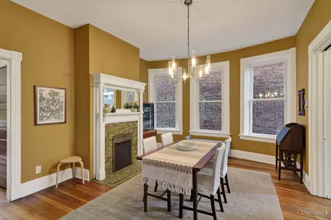 Dining - 1612 Dexter Ave, Cincinnati, OH 45206 photo 1 of 3